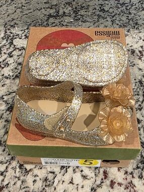 Mini Melissa Girls' Clear Glitter Gold Mary Jane with Flowers - Size 5 - NWT/B